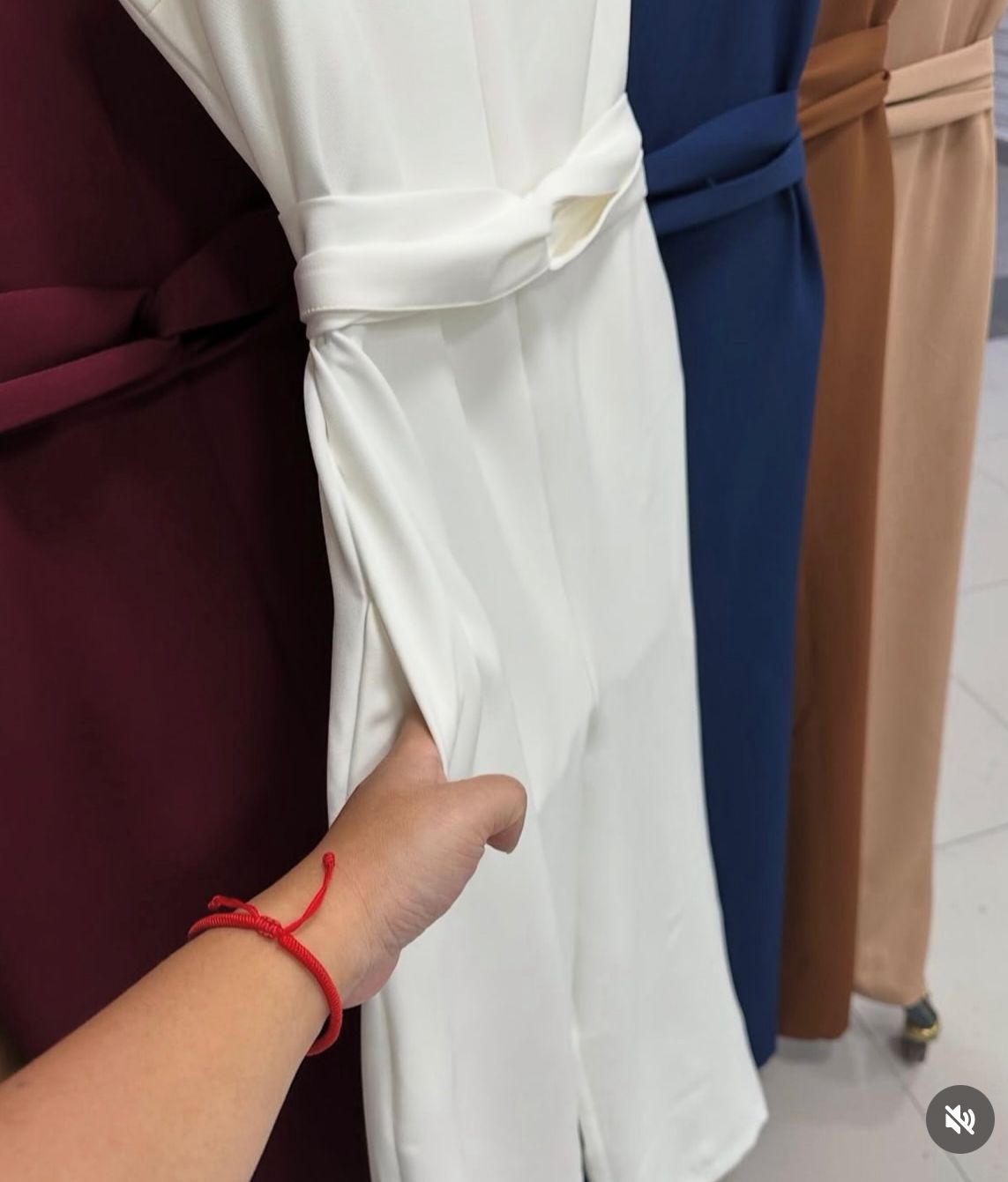 Macacão Longo de Alfaiataria com Decote V e Amarração - FIN165 - Imagem 3