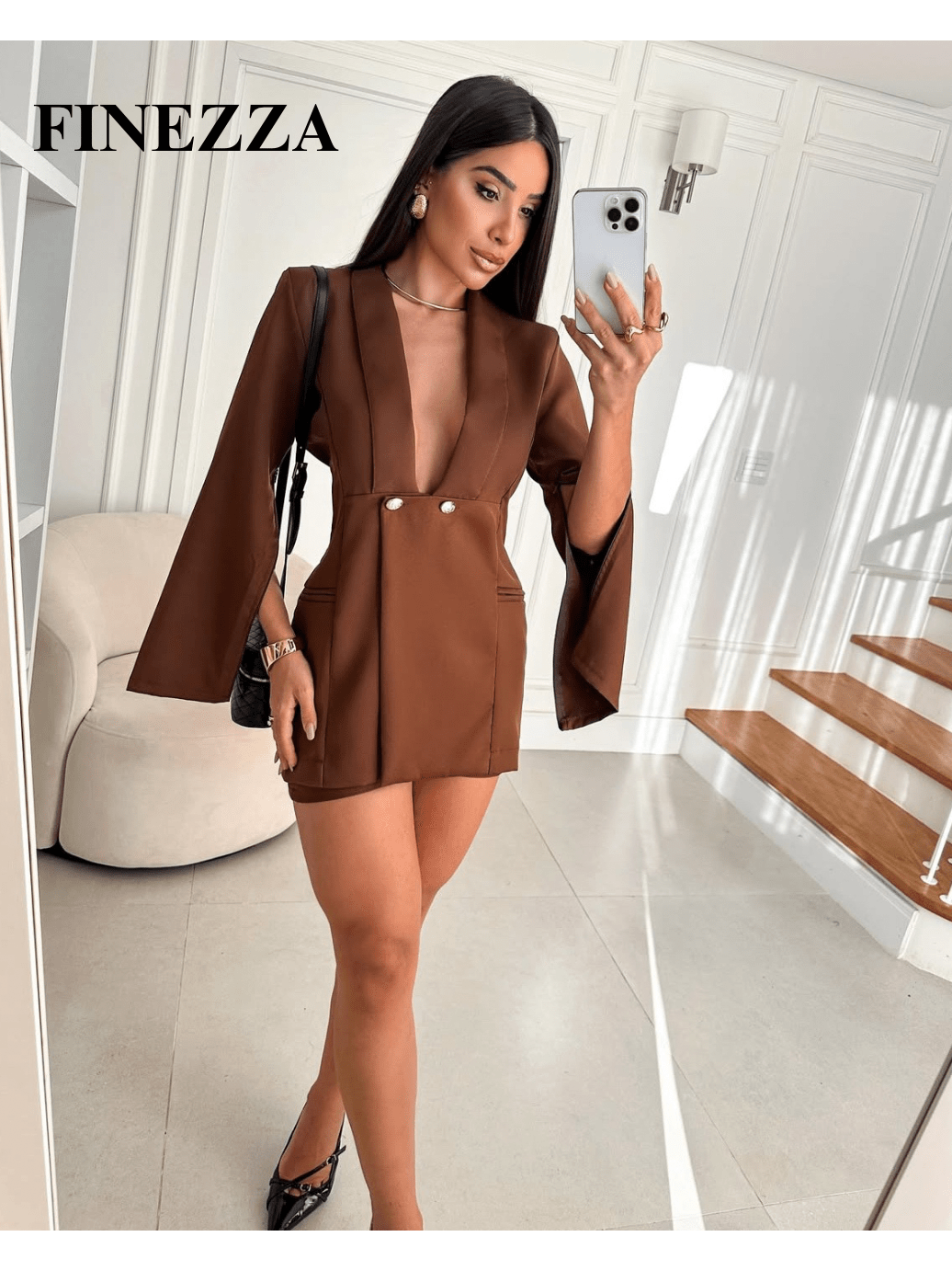 Macaquinho Blazer de Alfaiataria com Decote V Marrom - FIN152