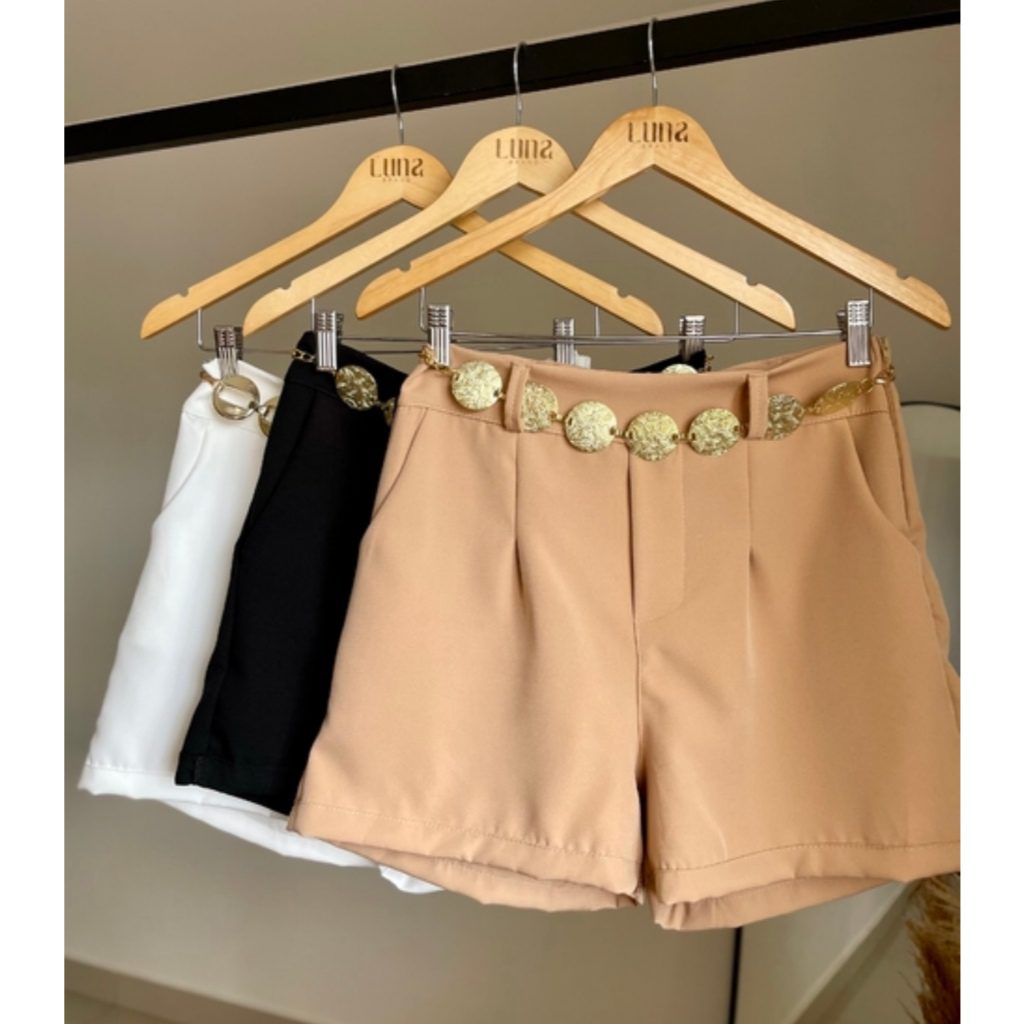 Short de Alfaiataria Cintura Alta com Cinto de Corrente -FIN159 - Imagem 4