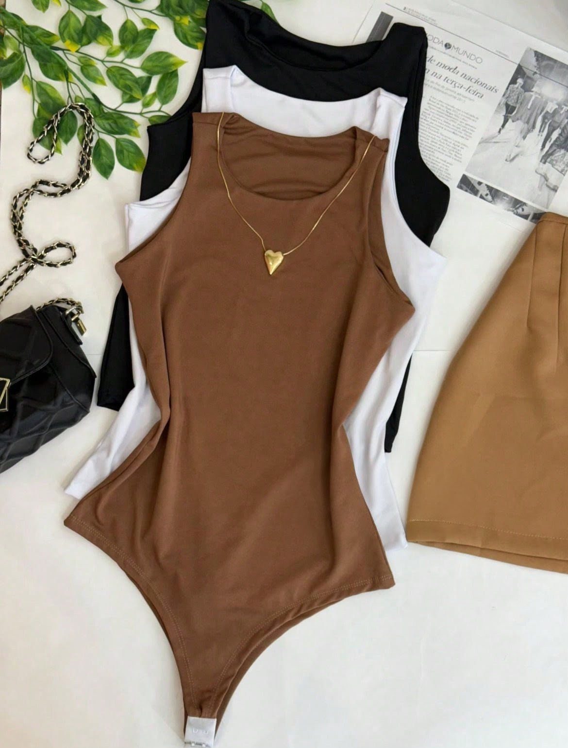 Body Feminino de Poliamida com Alças Largas