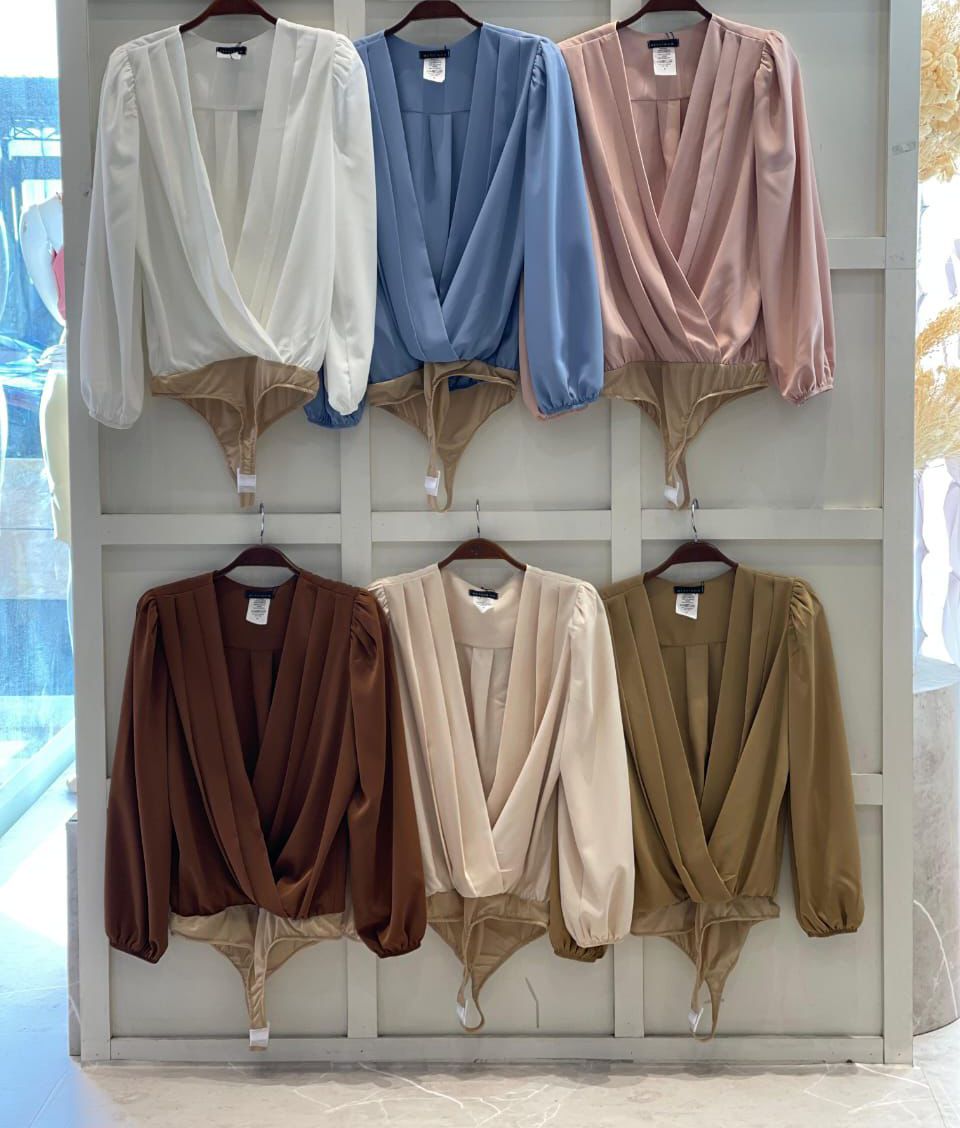 Body Social com Manga Bufante e Decote V