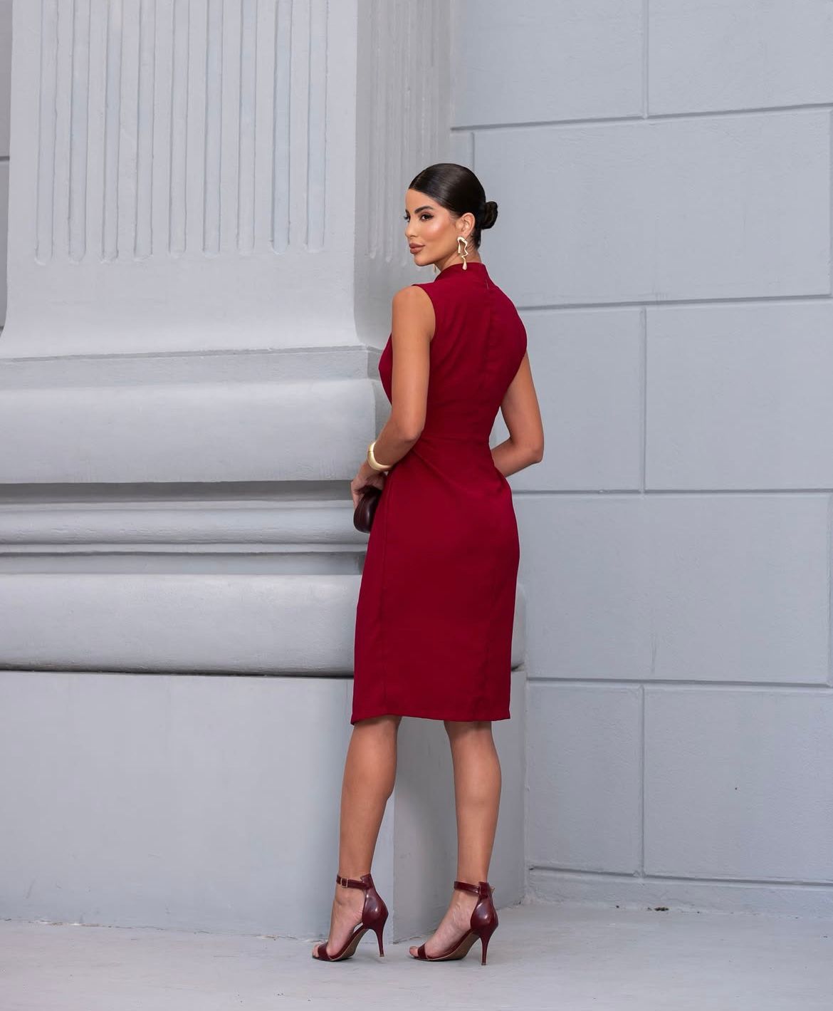Vestido de Alfaiataria com Gola Alta e Fenda Frontal Felina - FIN178 - Imagem 8