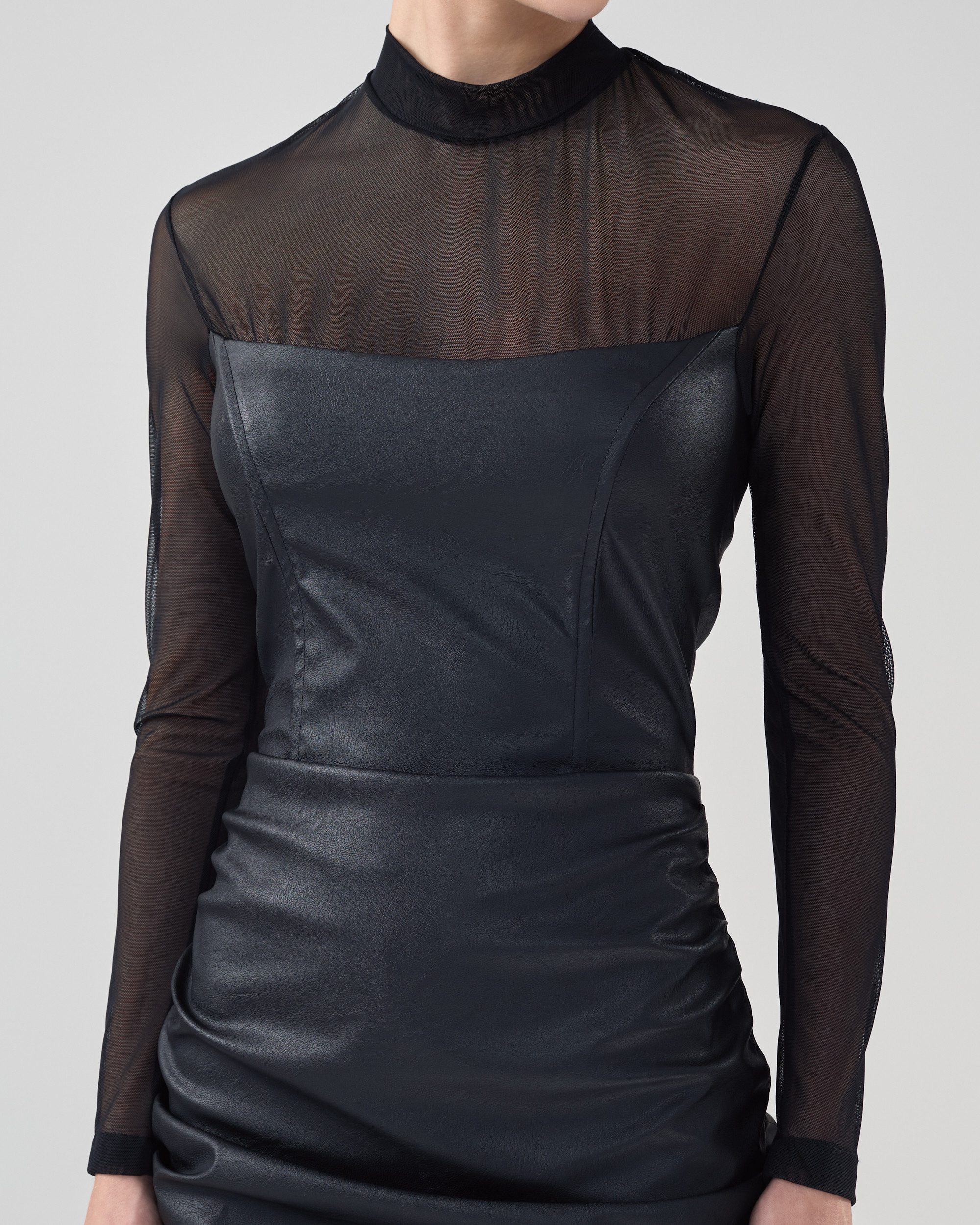 Vestido de Couro com Manga Longa de Tule Inês -FIN147 - Imagem 5