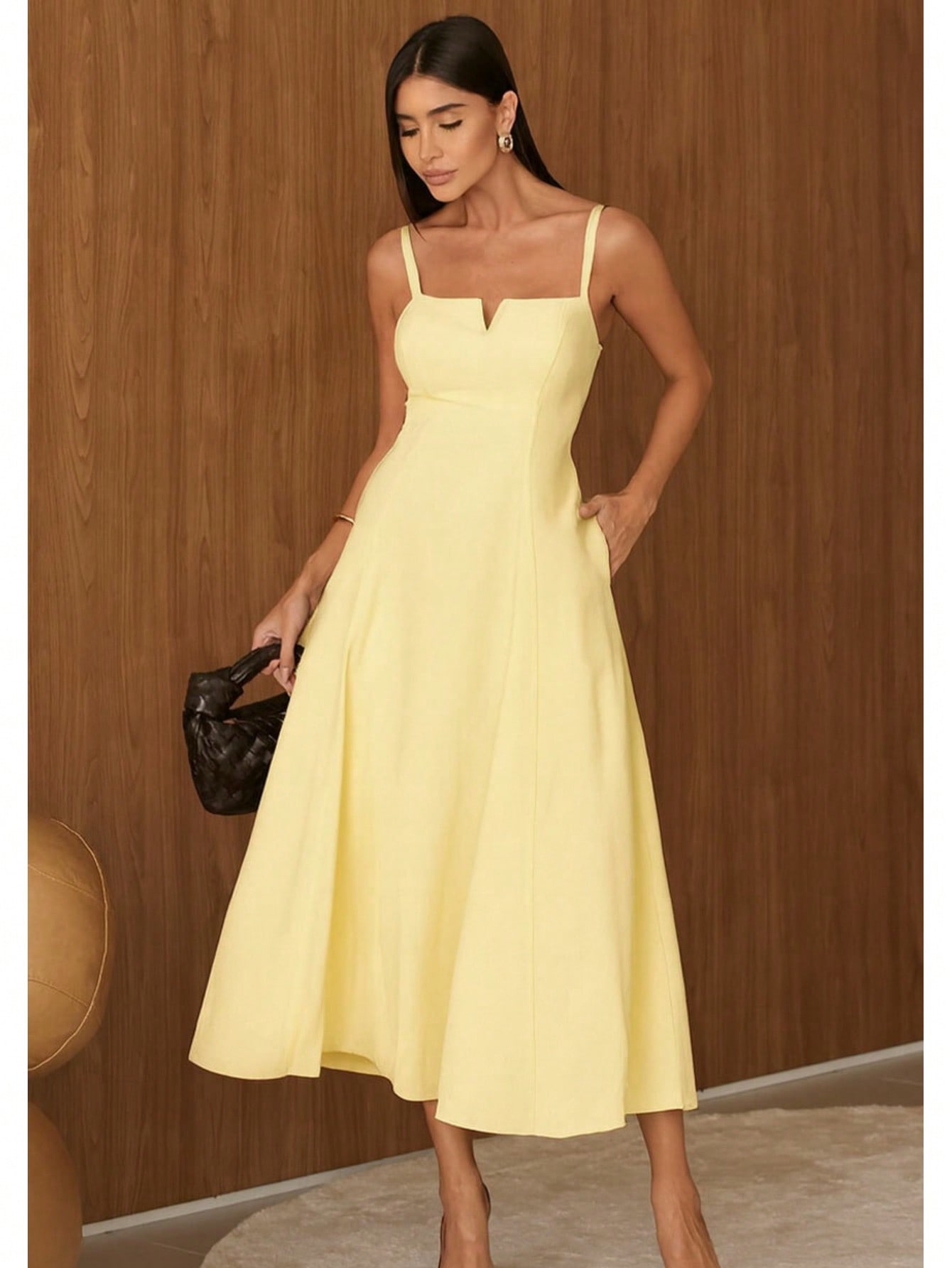 Vestido Midi com Decote Notch e Saia Evasê Carol - Imagem 2